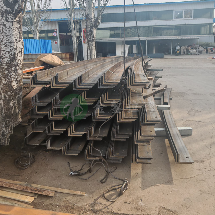 200X125X14角钢拉弯