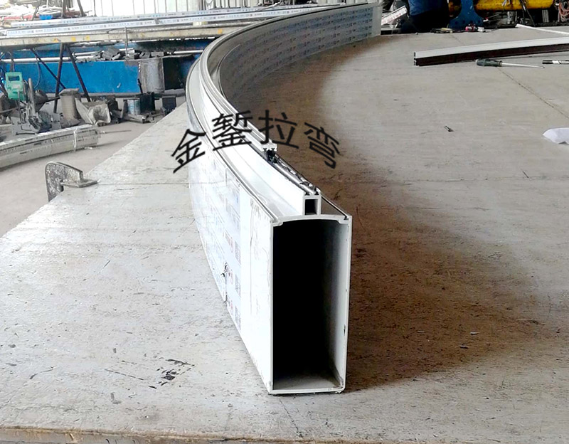 200x80幕墙立柱拉弯