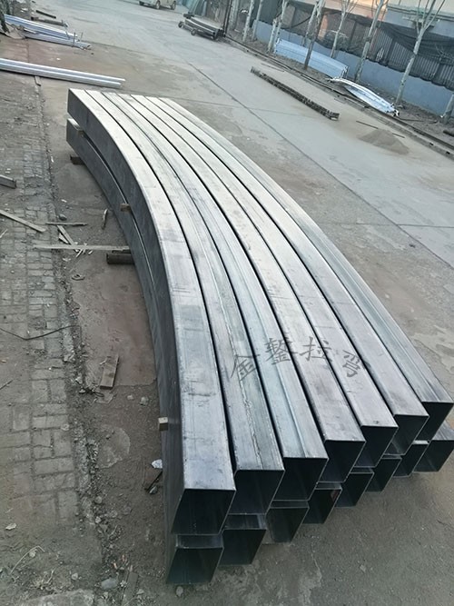 300x200钢方管拉弯