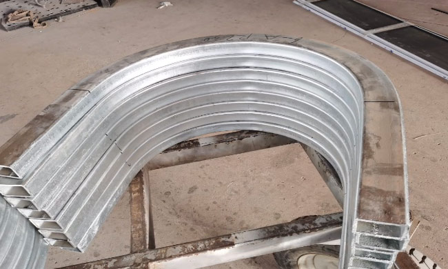 铝合金型材弯弧加工的过程中有哪些要注意的